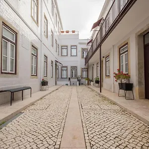 Charming In Private At Graca Apartment